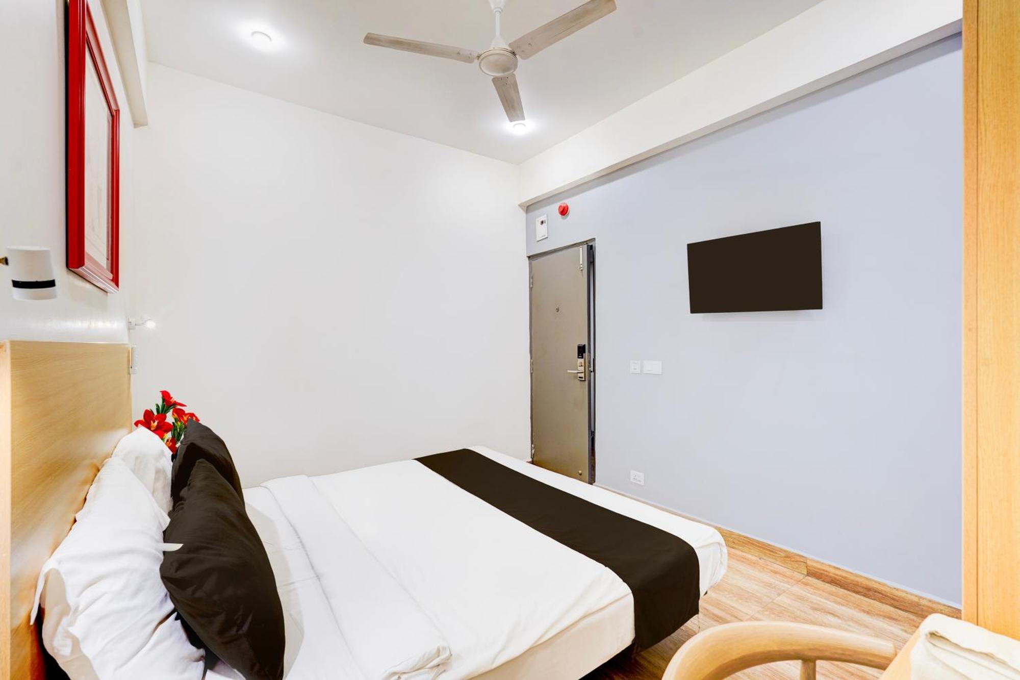 فندق Super Townhouse تيروباتي المظهر الخارجي الصورة