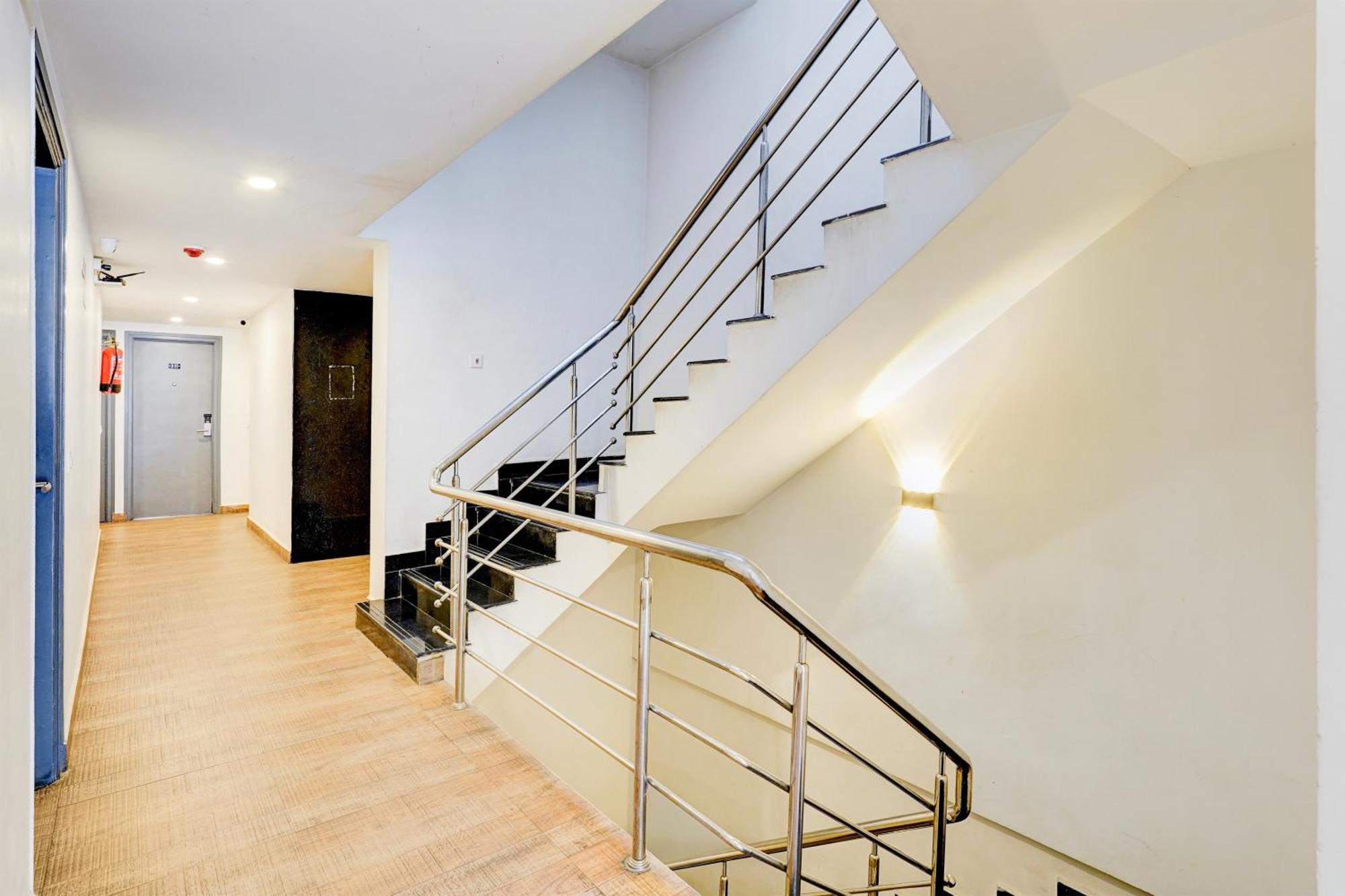 فندق Super Townhouse تيروباتي المظهر الخارجي الصورة