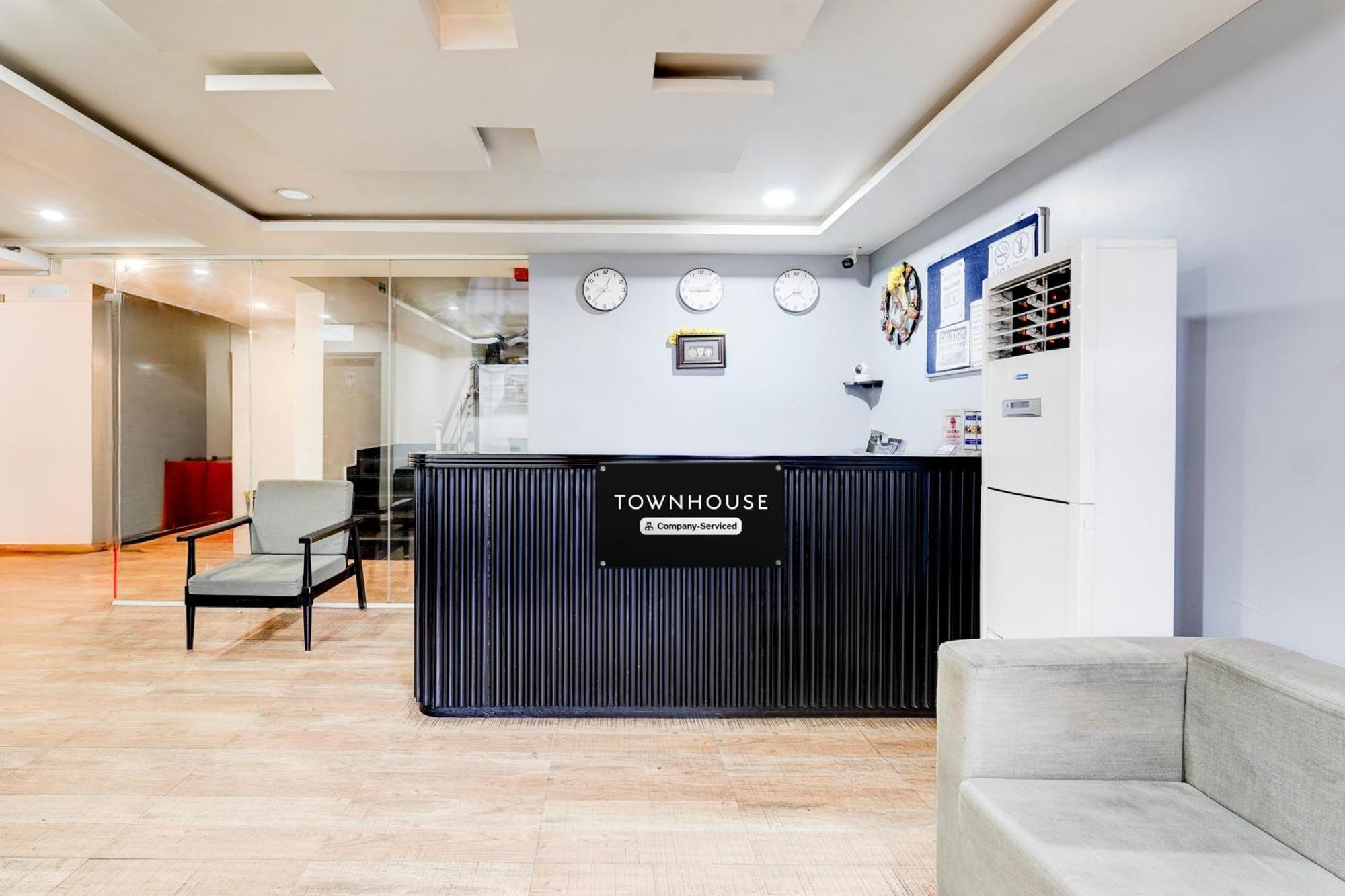 فندق Super Townhouse تيروباتي المظهر الخارجي الصورة
