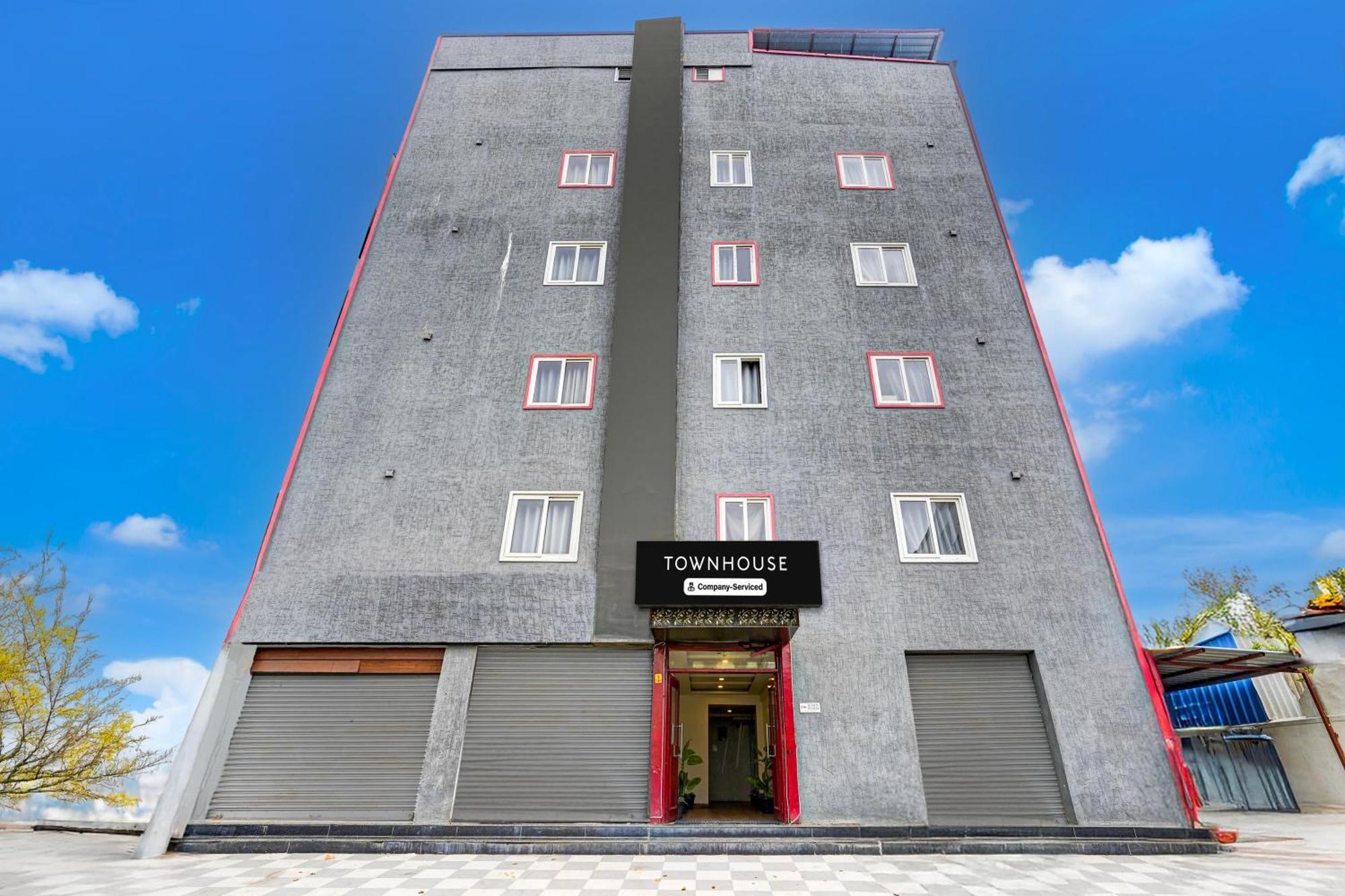 فندق Super Townhouse تيروباتي المظهر الخارجي الصورة